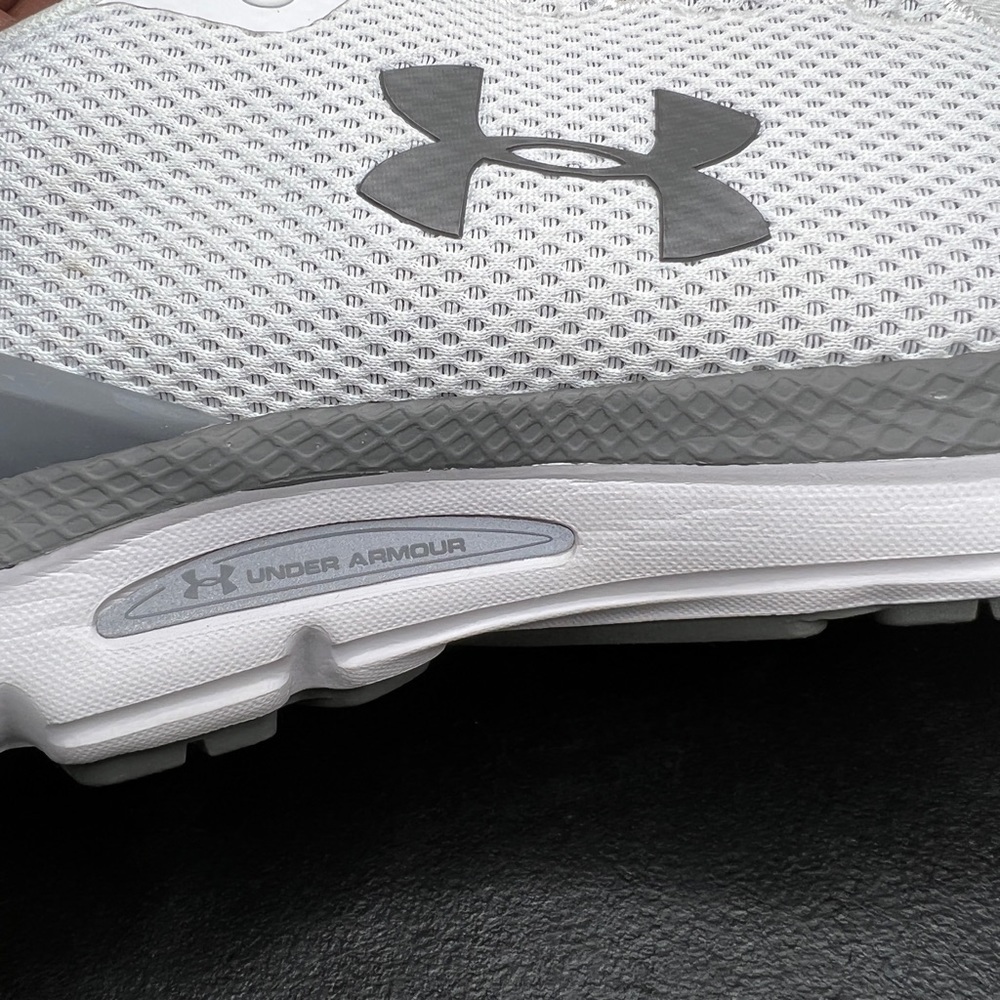 🌹 Under Armour Mens Charged Gemini 3023276-100 White Running Shoes Sneakers 9 - Picture 3 of 14